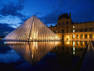 обоя pyramid, at, louvre, museum, paris, france, города, париж, франция