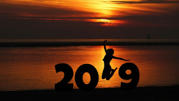 Картинка праздничные -+разное+ новый+год новый год река закат прыжок девушка