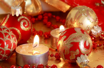 Картинка праздничные новогодние свечи шарики