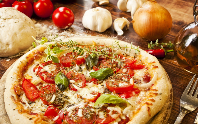 Обои картинки фото еда, пицца, pizza, тесто, приправы, специи