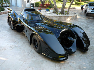 Картинка автомобили выставки+и+уличные+фото batmobile