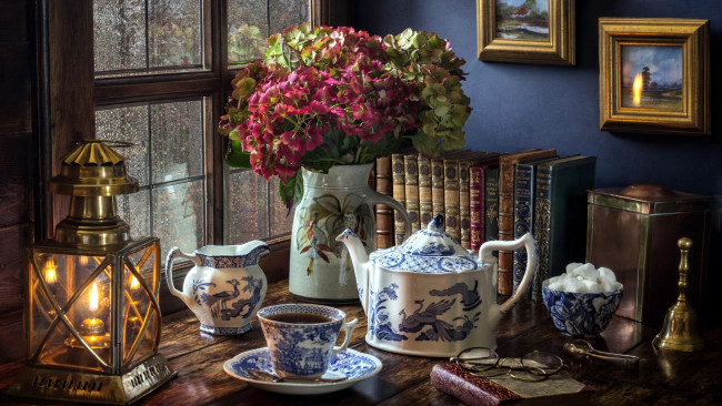 Обои картинки фото еда, напитки,  Чай, чай, книги, фонарь, сахар, очки, чайник