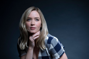 Картинка девушки emily+blunt блондинка лицо