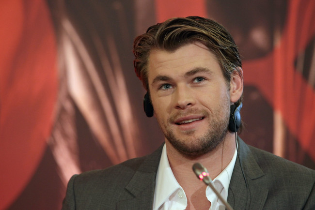 Обои картинки фото chris, hemsworth, мужчины, крис, хемсворт, актер, австралия, сша