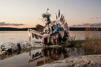 обоя aboriginal dancer danny boy stephens, мужчины, - unsort, перья, танцор, danny, boy, stephens, озеро, абориген