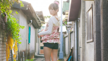 Картинка девушки -unsort+ азиатки топ шорты свитер дома улица