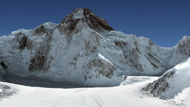 Обои картинки фото pakistan k2, природа, горы, k2, pakistan, снег, облака, вершина, скалы