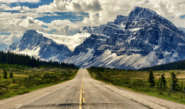 Обои картинки фото природа, дороги, дорога, поле, горы, облака