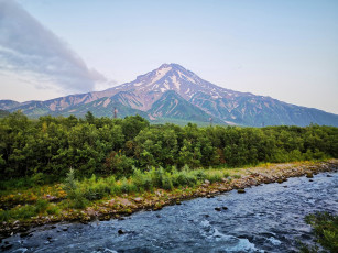Картинка камчатка+вилючинский+вулкан природа горы гора река россия вулкан вилючинский камчатка