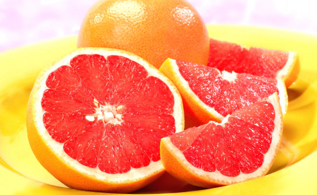Обои картинки фото еда, цитрусы, тарелка, грейпфрут, grapefruit, фрукт