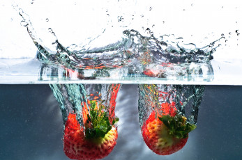 обоя еда, клубника,  земляника, water, strawberry