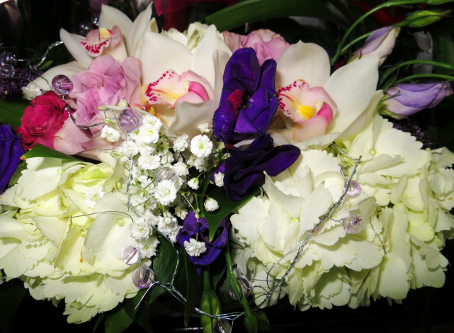 Обои картинки фото цветы, букеты,  композиции, гортензия, розы, орхидеи, эустома