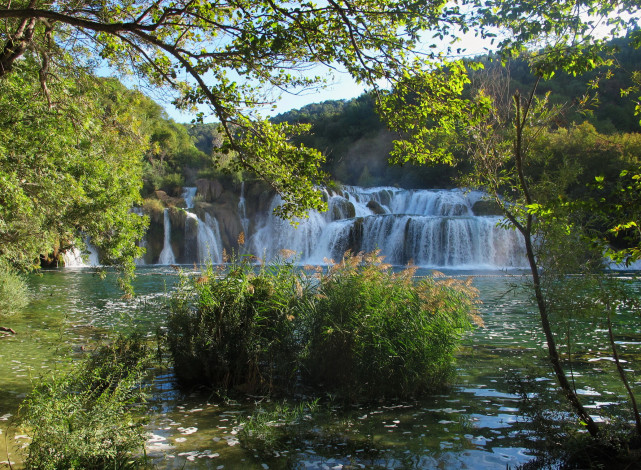 Обои картинки фото хорватия krka nat,  park, природа, водопады, хорватия, деревья, водопад, парк