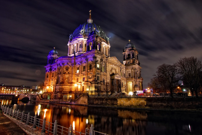 Обои картинки фото города, берлин , германия, река, берлин, дома, огни, ночь