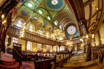 Картинка интерьер убранство +роспись+храма сша нью-йорк религия люстра скамья синагога