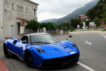 обоя pagani huayra roadster 2017, автомобили, pagani, roadster, huayra, 2017