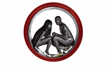 Картинка разное мужчина+женщина шина кроссовки парень naomi campbell модели
