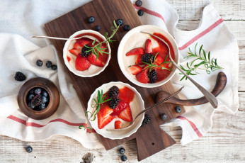Картинка еда мороженое +десерты ягоды йогурт