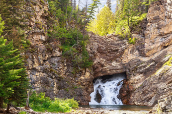 Картинка природа водопады водопад река скалы лес небо осень деревья поток