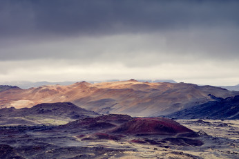 Картинка природа пейзажи пустыня серые облака гроза горы горизонт