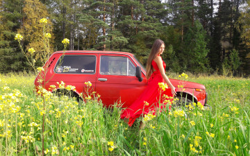 Картинка автомобили -авто+с+девушками lada 4x4 нива красавица лето