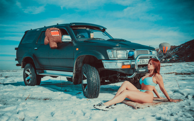 Обои картинки фото автомобили, -авто с девушками, toyota, land, cruiser, prado