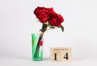 обоя праздничные, день святого валентина,  сердечки,  любовь, букет, стакан, дата