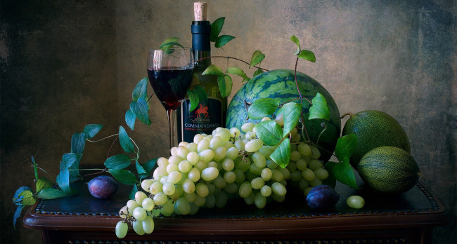 Обои картинки фото еда, фрукты,  ягоды, арбуз, дыня, виноград, сливы, вино