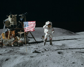 Картинка космос астронавты космонавты лунный модуль сша америка американец космонавт луна луноход флаг прыжок