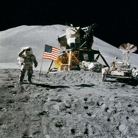 Обои картинки фото космос, луна, астронавт, аполо, скафандр