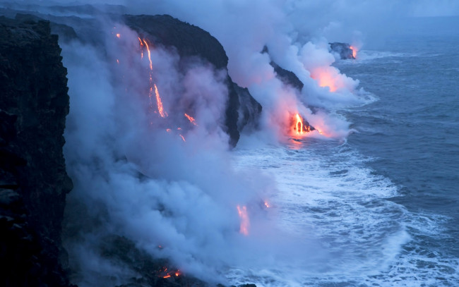 Обои картинки фото природа, стихия, волны, море, океан, брызги, пена, лава, дым