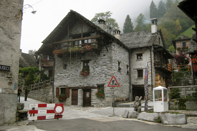 Обои картинки фото города, здания, дома, switzerland, ticino, sonogno