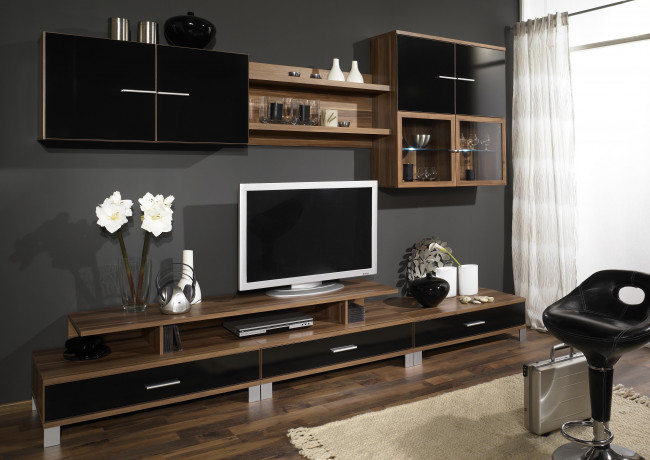 Обои картинки фото интерьер, гостиная, дерево, коричневый, телевизор, стенка, дизайн, комната, мебель, шкаф
