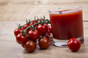 Картинка еда напитки +сок помидоры черри сок томатный томаты