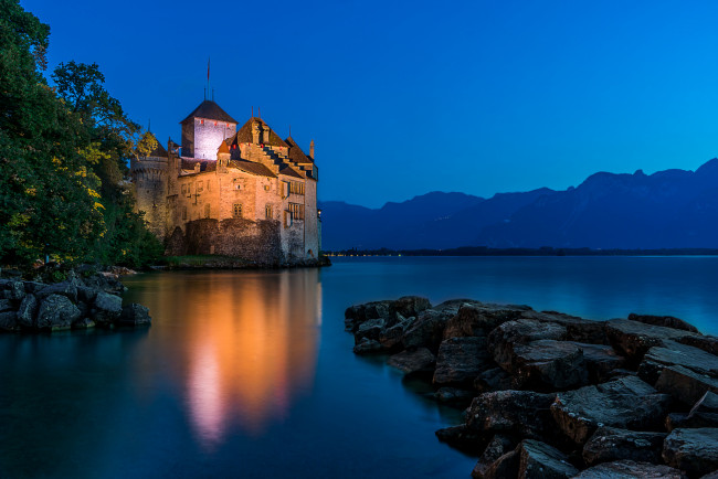 Обои картинки фото chillon castle, города, замки швейцарии, ночь, замок