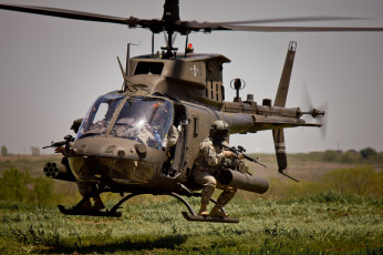 Картинка авиация вертолёты солдат трава