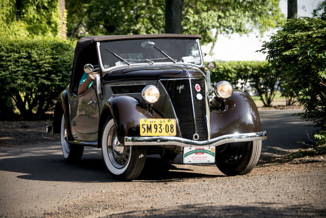 Обои картинки фото ford eifel,  1937, автомобили, классика, автопробег, выставка, автошоу