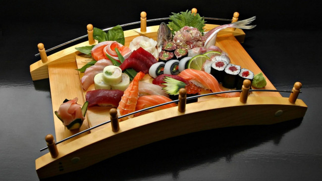 Обои картинки фото еда, рыба,  морепродукты,  суши,  роллы, лосось, роллы, суши, рис