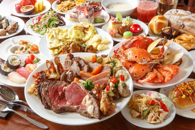 Обои картинки фото еда, рыба,  морепродукты,  суши,  роллы, десерт, блюда, омлет, краб, ассорти, хлеб, морепродукты, мясо, суши