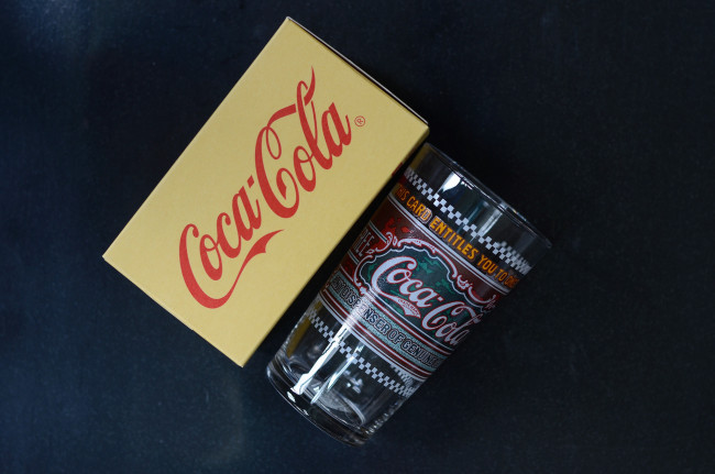 Обои картинки фото бренды, coca-cola, стопка