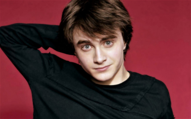 Обои картинки фото мужчины, daniel radcliffe, актер, свитер