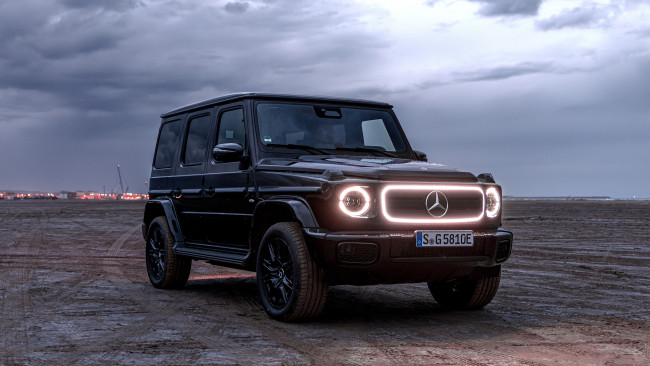 Обои картинки фото 2025 mercedes-benz g 580 with eq technology, автомобили, mercedes-benz, mercedes, benz, g580, 2025, года, выпуска, технология, eq, внедорожник, класса, люкс, электромобиль, color, obsidian, black, metallic