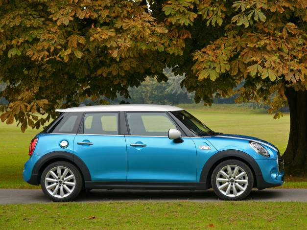 Обои картинки фото автомобили, mini, sd, 2014, f56, uk-spec, 5-door, синий, cooper