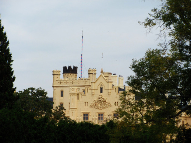 Обои картинки фото lednice castle, города, замок леднице , чехия, lednice, castle