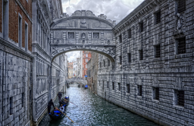 Обои картинки фото города, венеция, италия, канал, дома, мост, каменный