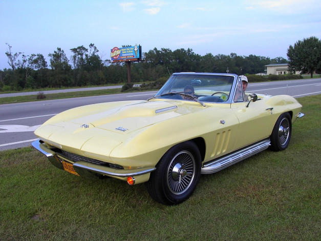 Обои картинки фото 1966, chevrolet, corvette, convertible, classic, автомобили, выставки, уличные, фото