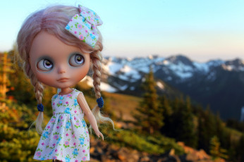 Картинка разное игрушки платье кукла бантик горы