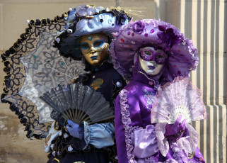Картинка разное маски карнавальные костюмы венеция карнавал зонты