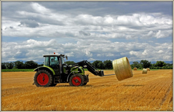 Картинка техника тракторы сено поле тракток