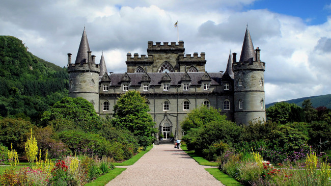Обои картинки фото inveraray castle,  scotland, города, - дворцы,  замки,  крепости, парк, дворец